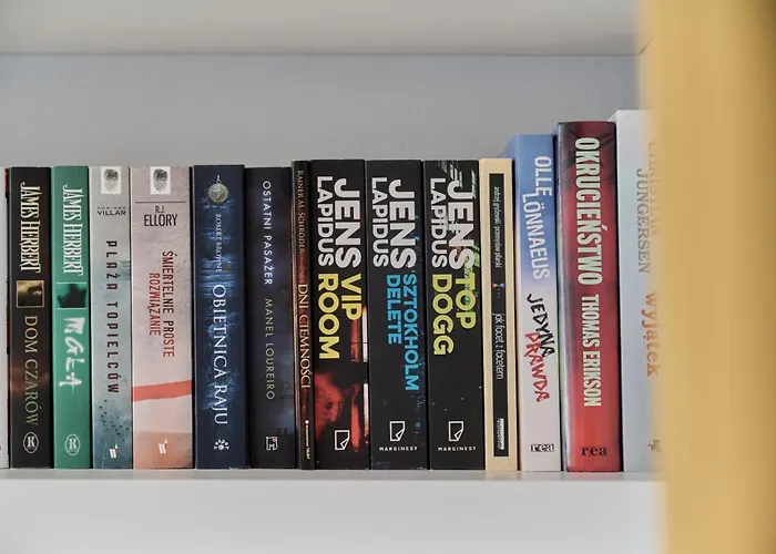 Lively In With Balcony And Desk By Renters Wroclaw