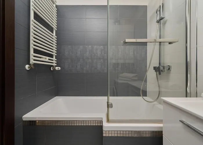 Lively In With Balcony And Desk By Renters Apartman