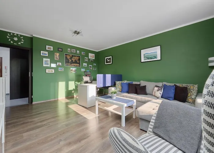 Lively In With Balcony And Desk By Renters * Wrocław